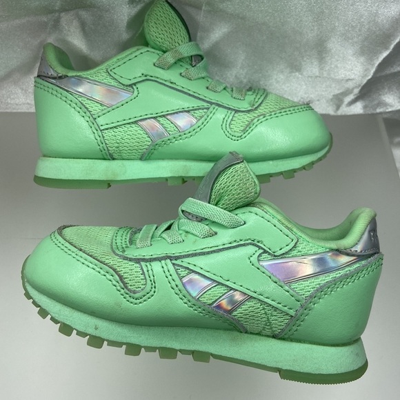 Reebok Toddler Girls Mint/Silver Classic Leather Running Sneaker Shoes Size 5 US - Picture 7 of 17